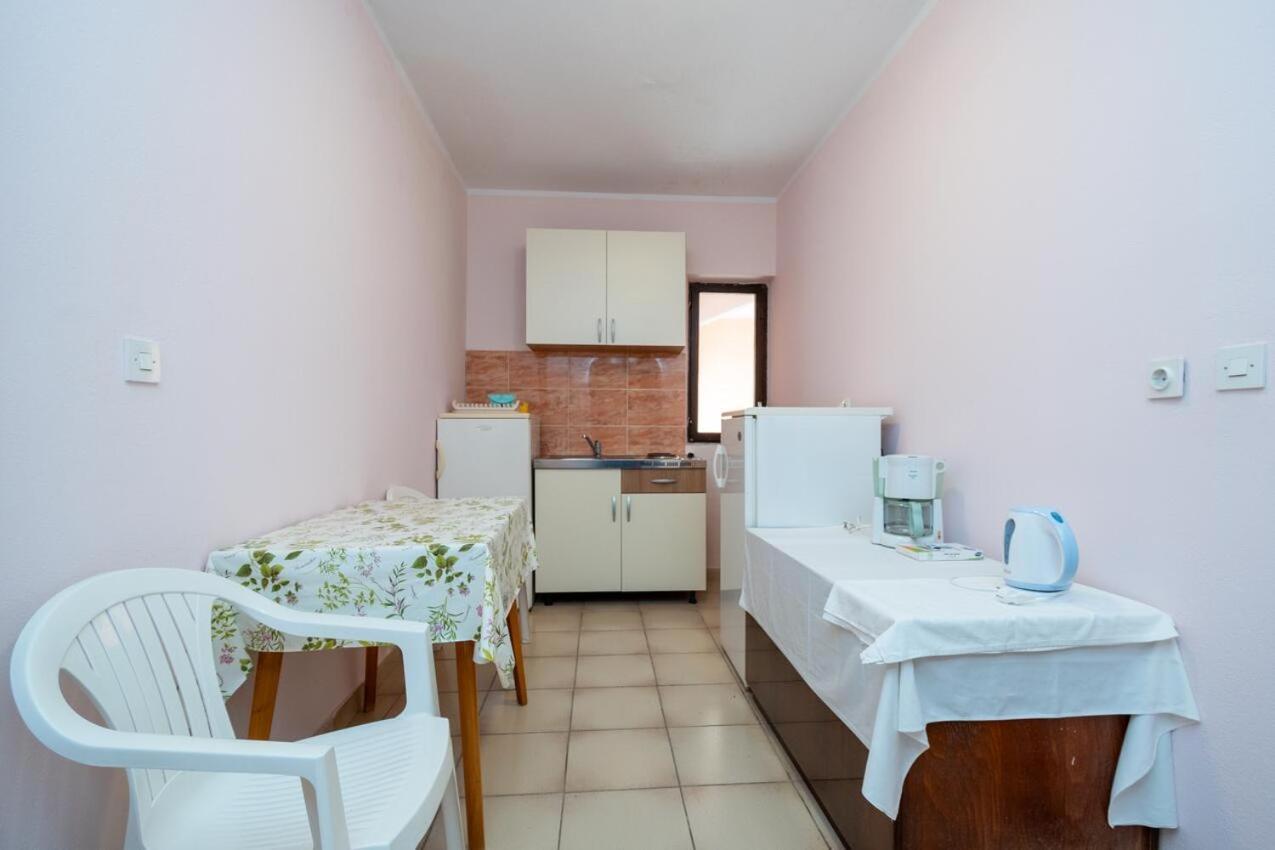 Double Room Zubovici 16063A 외부 사진