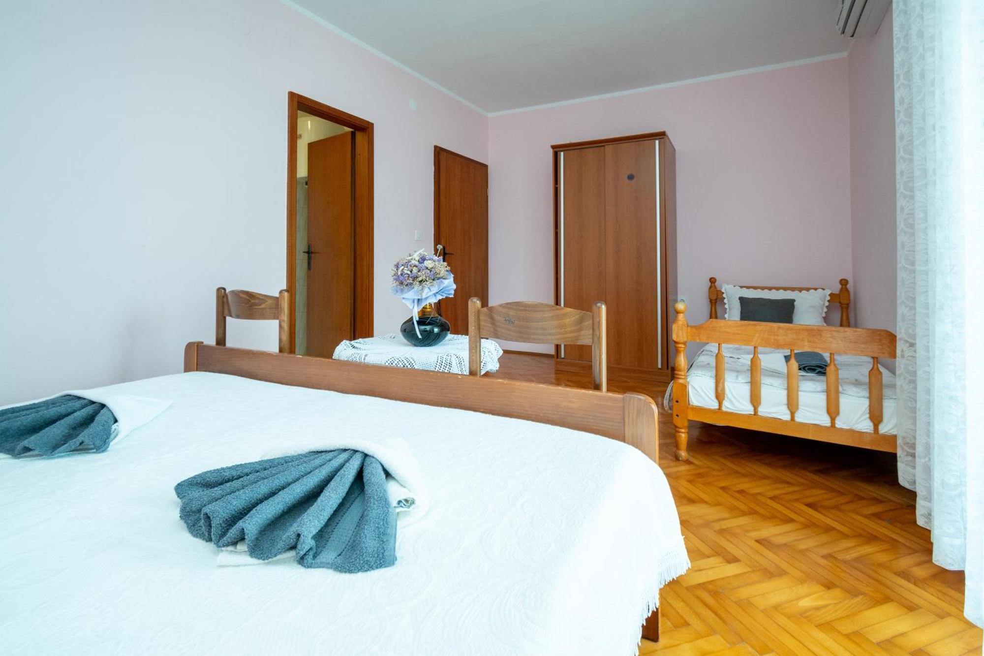Double Room Zubovici 16063A 외부 사진